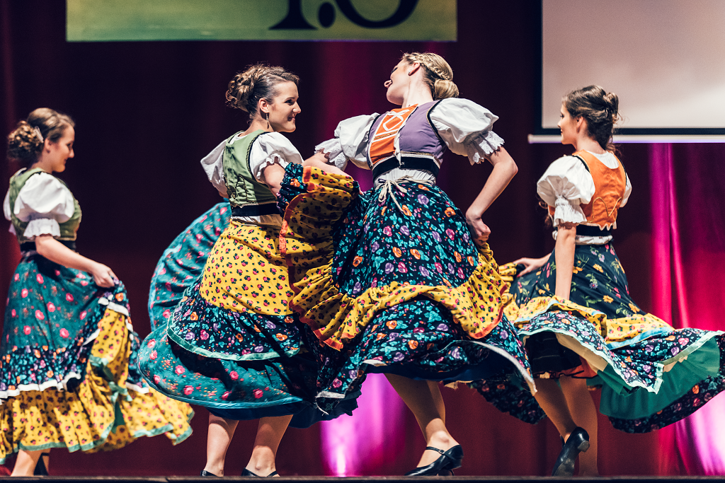 fotograf presov, stuzkova, fotky na oznamka, kameraman, fotenie stuzkovej, kosice, bardejov, poprad, fotenie v presove, oznamko, tablo